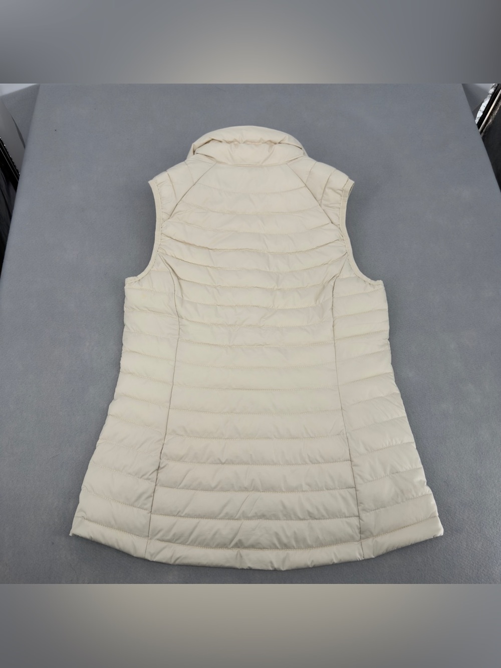 Columbia Omni Heat Cream Puffer Vest Small Womens - Picture 5 of 6